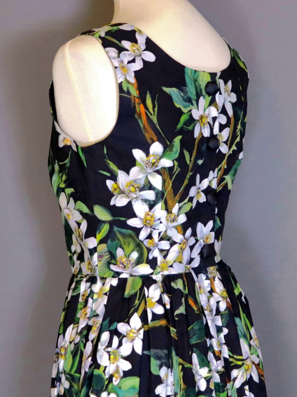 Dolce & Gabbana Size 44 Dress Black Green Floral Orange Blossom Midi Dress - Picture 5 of 16